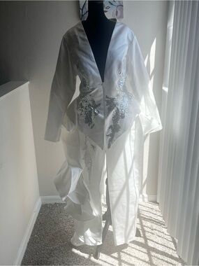 Elegant White Sequin Embellished Evening Dress